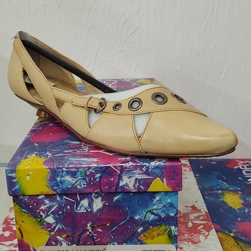 Chinese Laundry Rochelle Natural Kitten Heel New